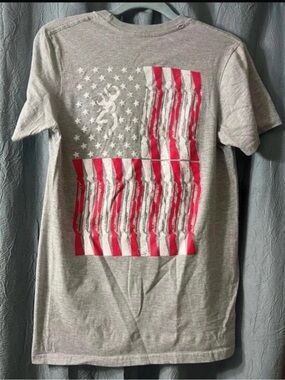 Browning Gray Short-Sleeve Tee with Red & White Flag Graphic